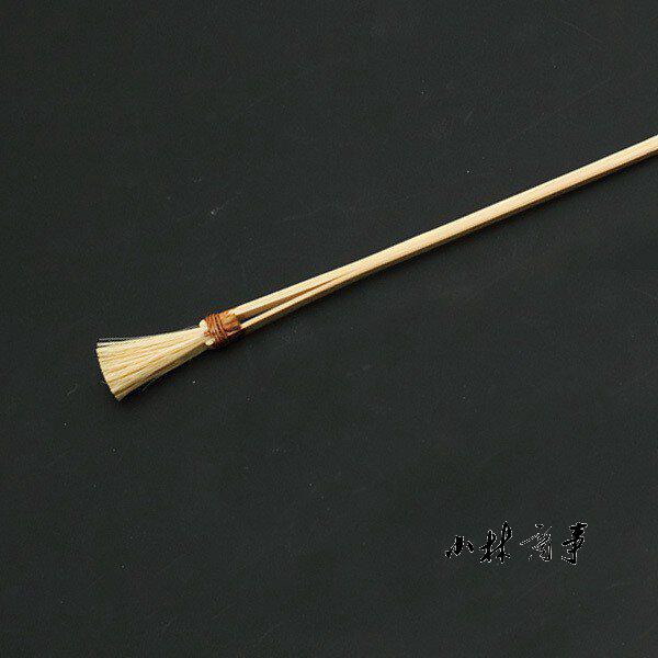 日本 刷毛金箔 ｜ Brush gold leaf ｜ 日本金箔笔竹刷毛 配合砂子筒使用 将箔纸压成碎片推出 岩彩